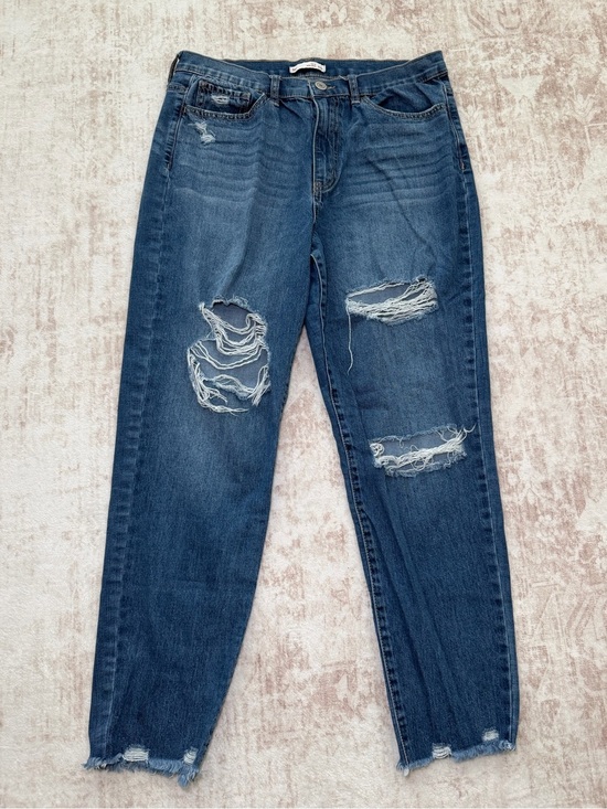 SO Denim - SO High Rise Distressed Mom Jeans Women’s Size 13 31W